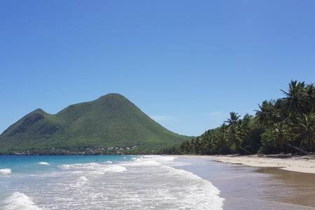 Le chant du Diamant calme vue mer et plage à 50 m Le Diamant Esterno foto